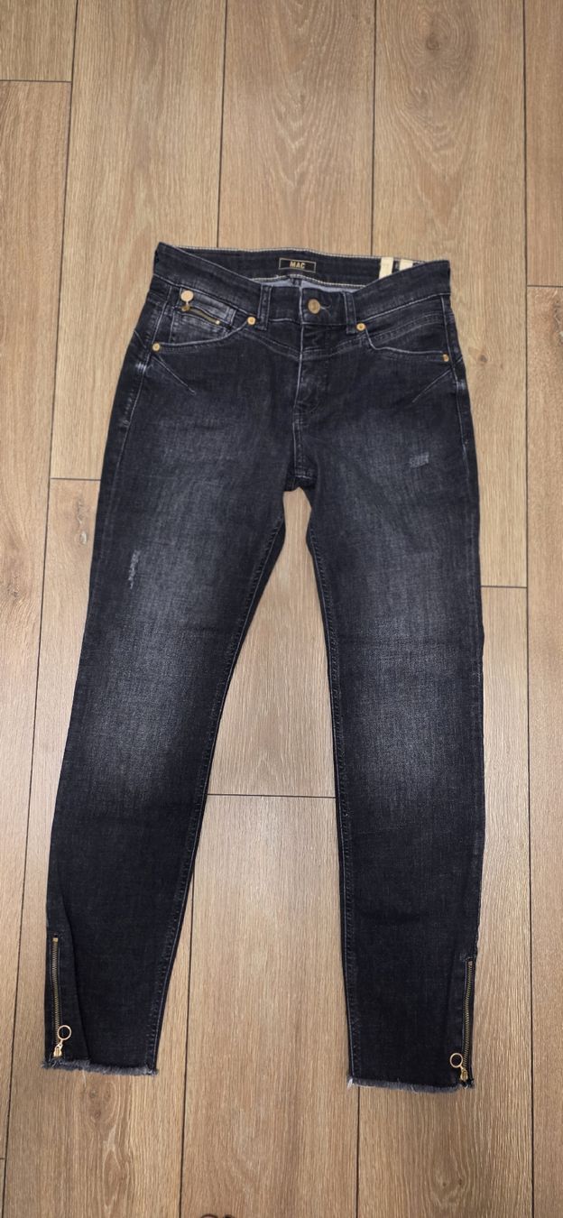 Jeans: MAC Jeans Rich Slim Chic 36/28 schwarz – Usato da Erlinsbach venduto da Beatrice_Aargau