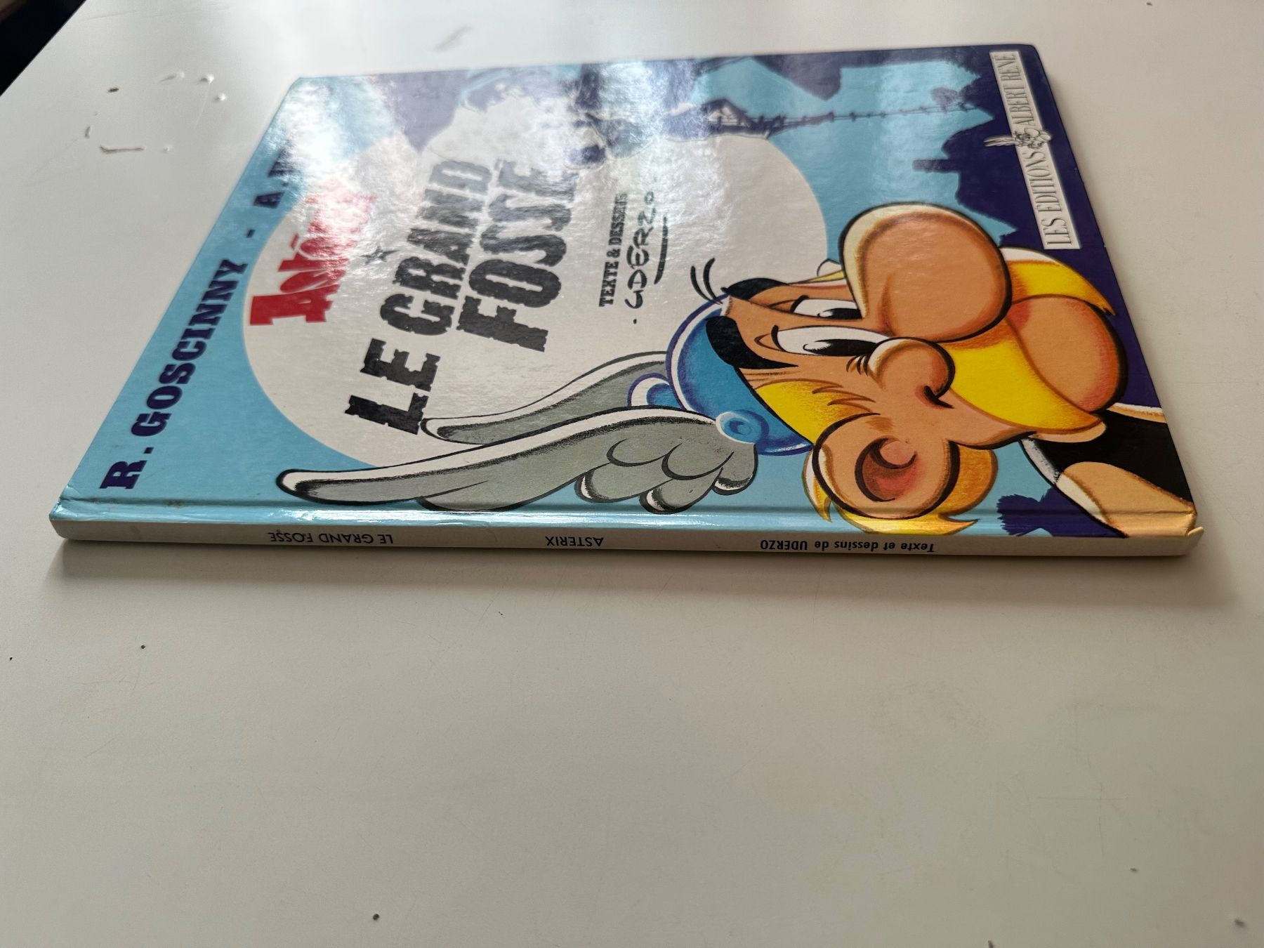 Comics: ASTERIX - LE GRAND FOSSÉ - HARDCOVER – Gebraucht aus Münsingen von Ganjam 1