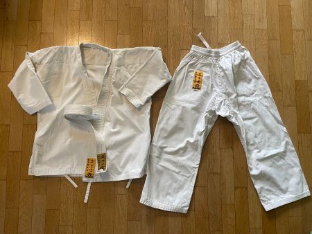 Karate Anzug Grösse 140