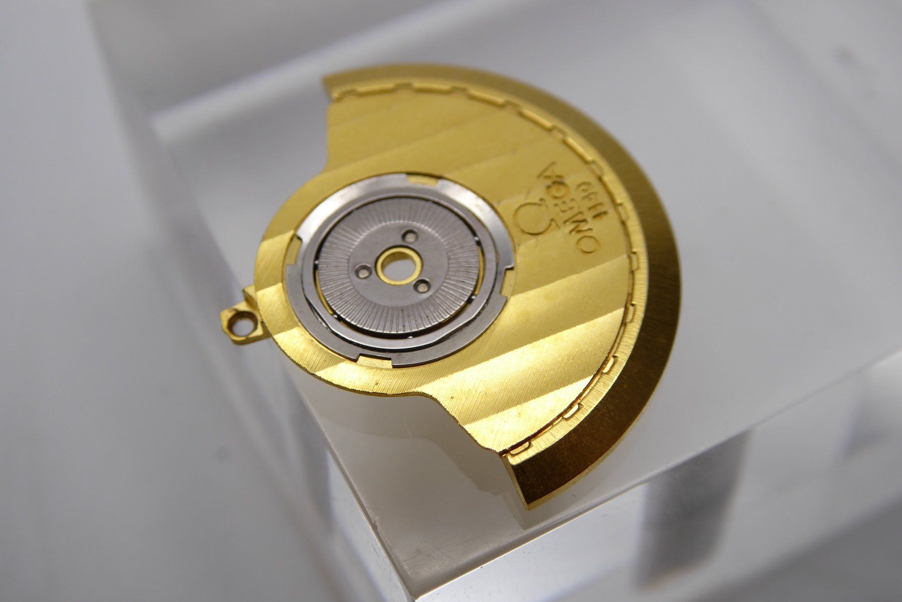 Omega Orologi: Omega Oscillating Weight Automatic Rotor cal. 1140 – Usato da Geneve venduto da adr_xk6n