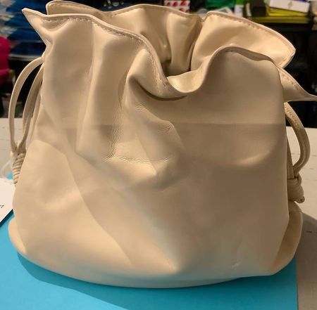 Moderne It-Bag aus veganem Leder