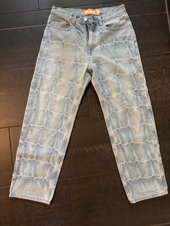 Review Baggy Jeans light wash W30 bedruckt