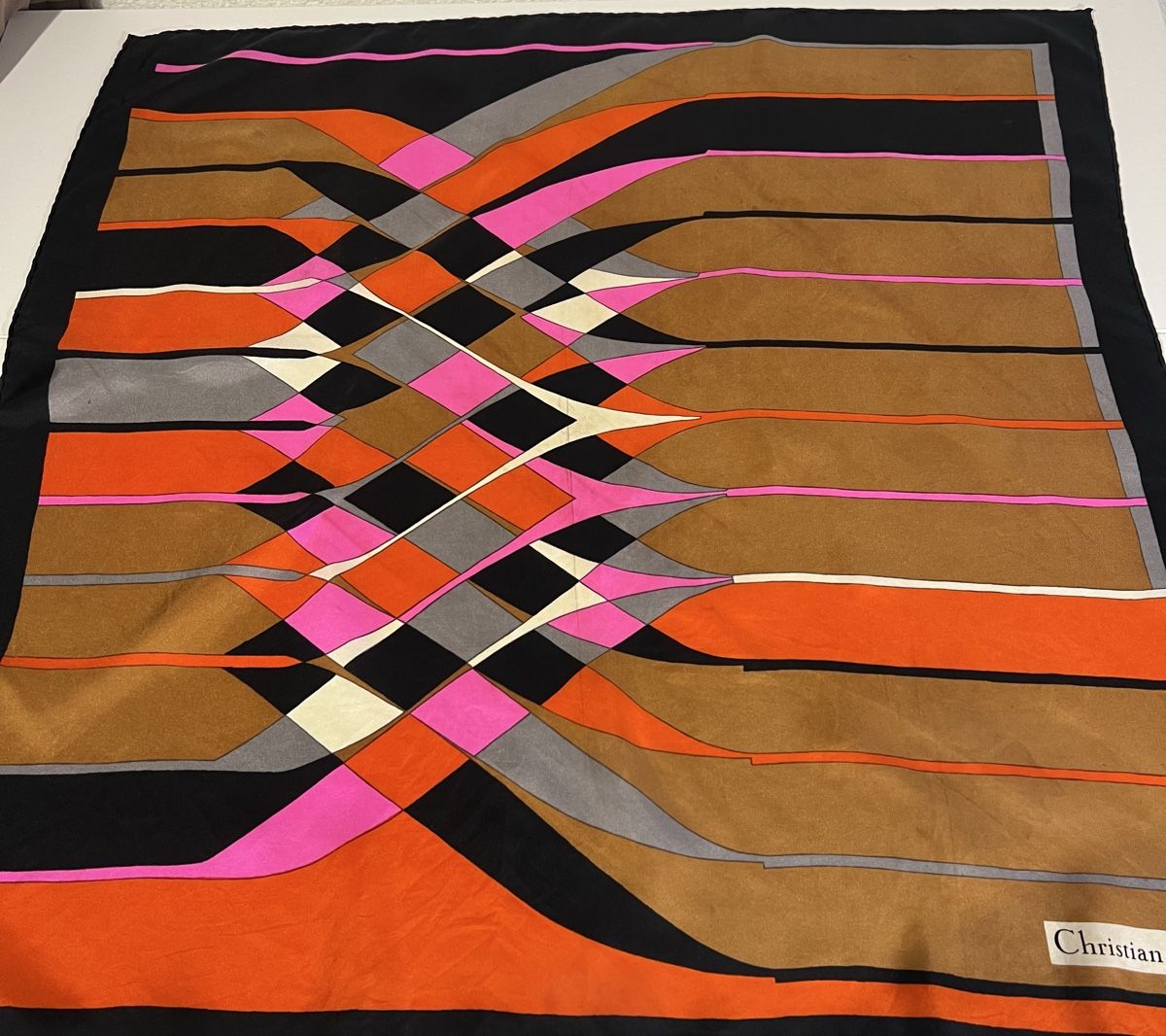 Dior Foulards & écharpes: Foulard Christian Dior – D'occasion à St-Pierre-Clages par ste_xk6p 1