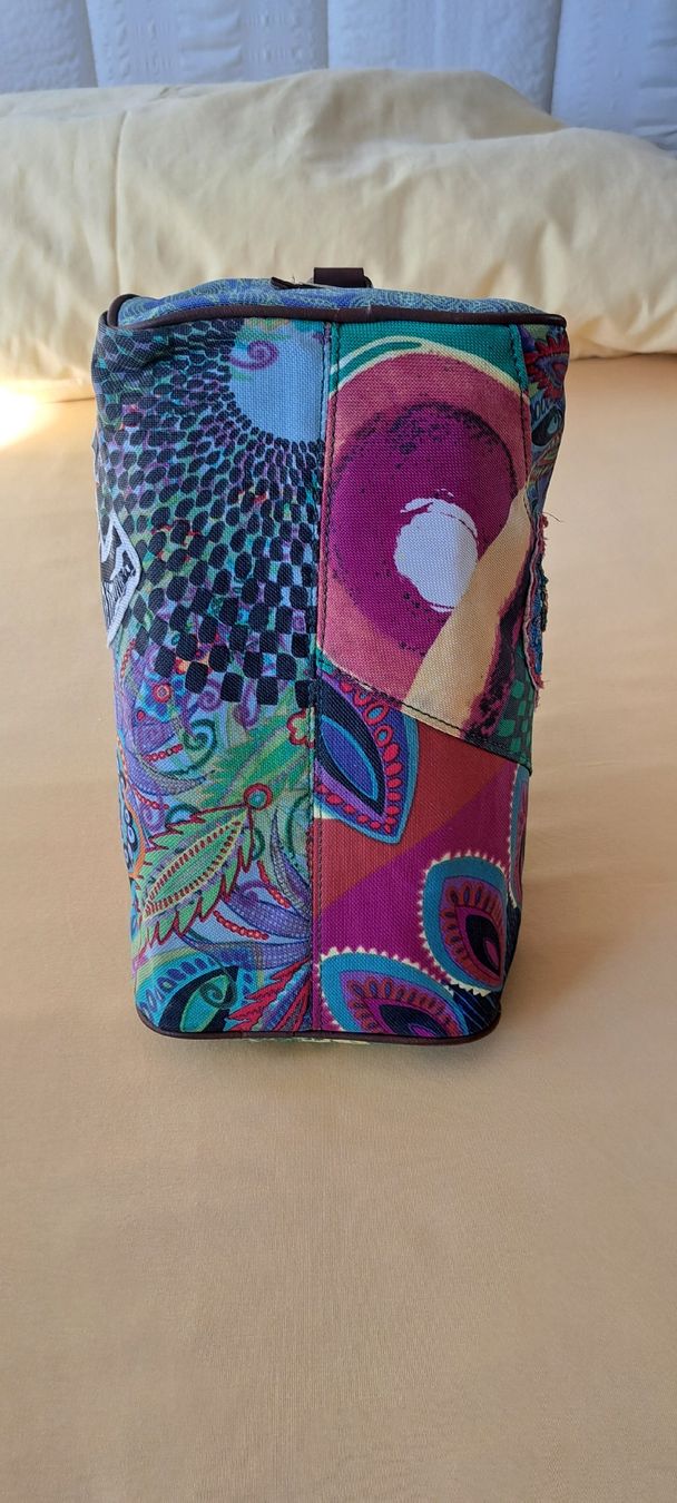 Desigual Borse da donna: Sac à main Desigual NEUF ! patchwork multicolore – Nuovo e nell'imballaggio originale da Meyrin venduto da gazon02 6