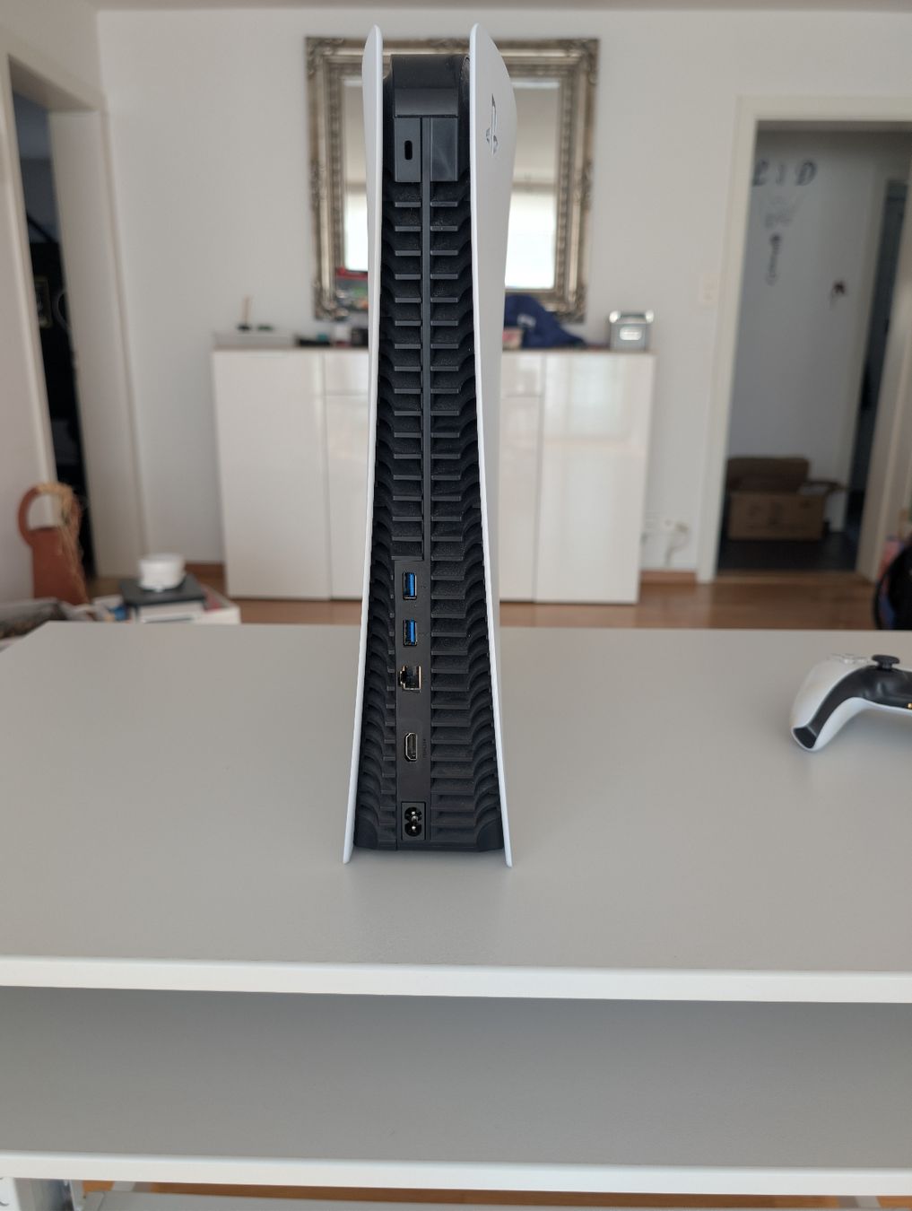 Sony Console: PlayStation 5 Digital Edition (1. Gen) mit 2 Controller – Usato da Winterthur venduto da Luca-S 1