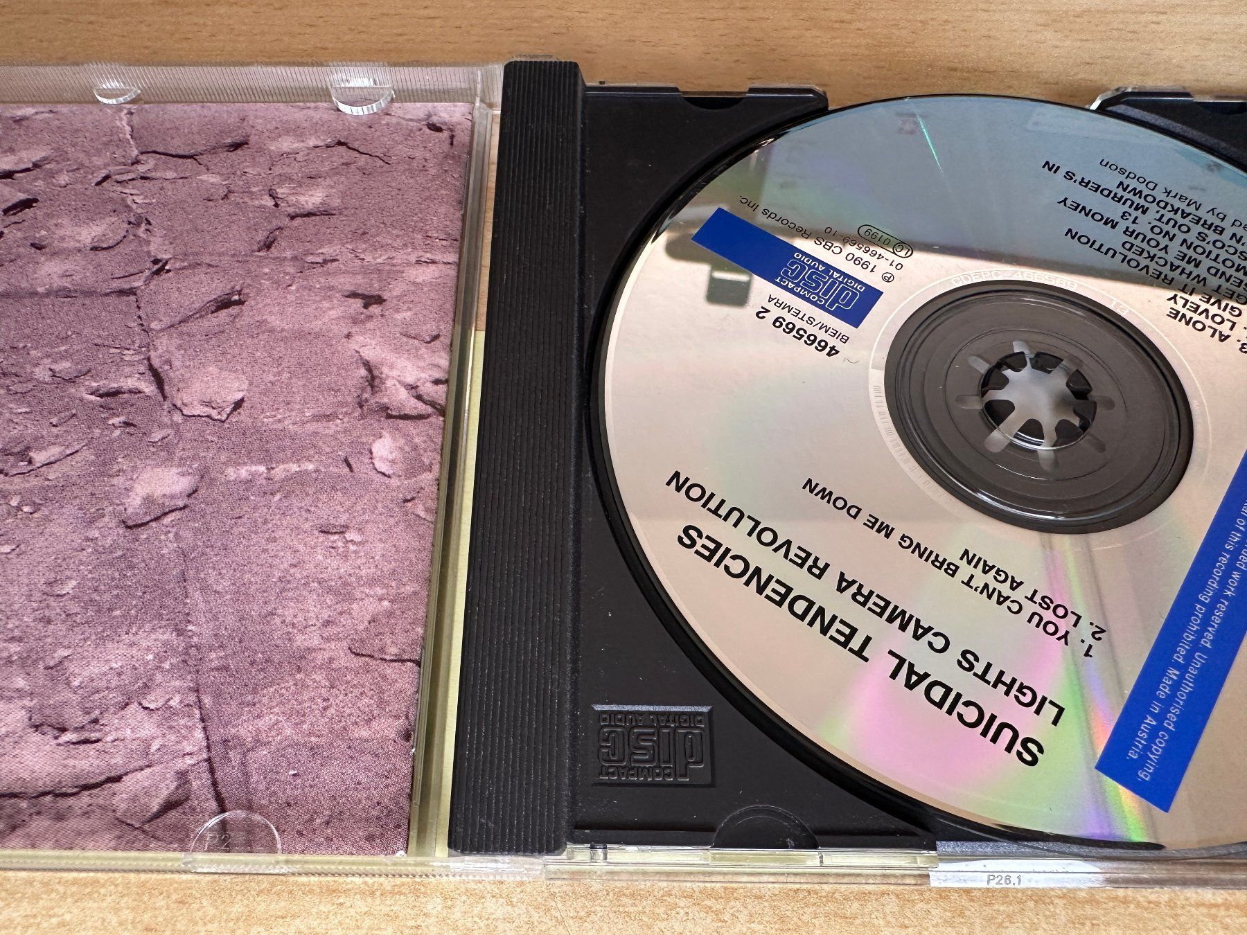 CD: R6 Suicidal Tendencies – Lights Camera Revolution – Usato da Rikon im Tösstal venduto da Alpenmutz 2