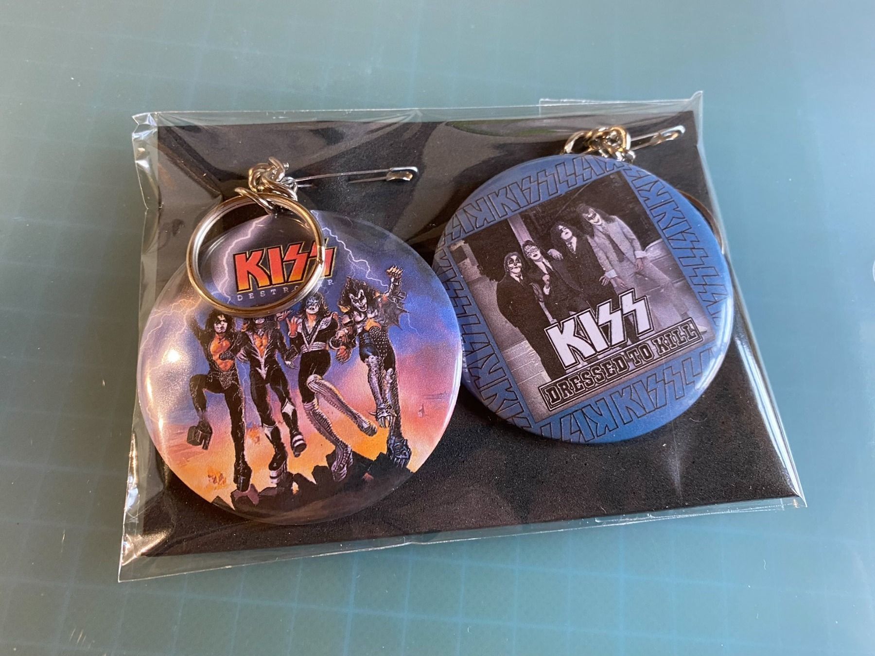 Rimorchi: Kiss Destroyer Dressed Flaschenoeffner – Usato da Basel venduto da FatCatPacksTheRatt