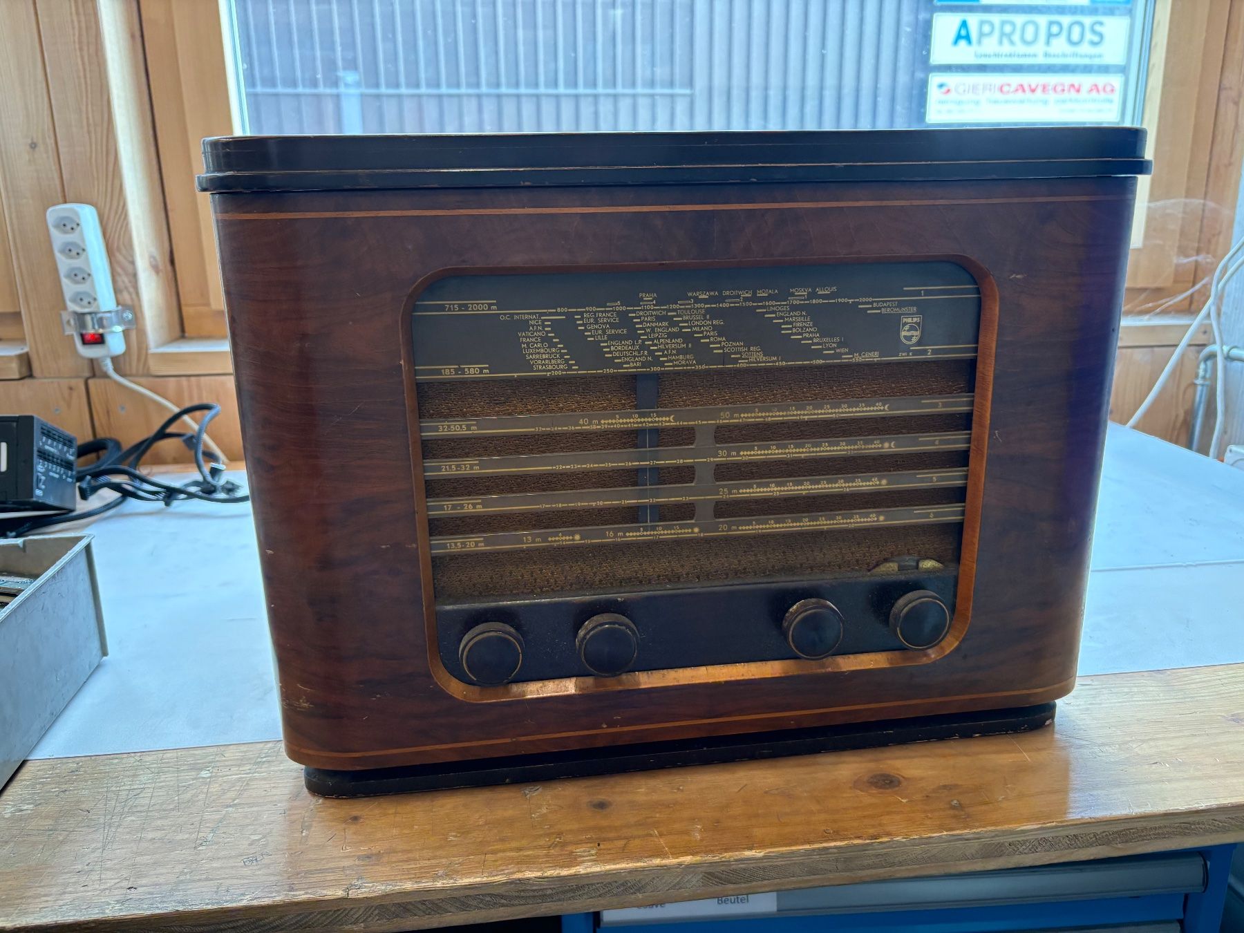 Philips Radio: Radio Philips HCH480APZ – Usato da Chur venduto da Feschtland