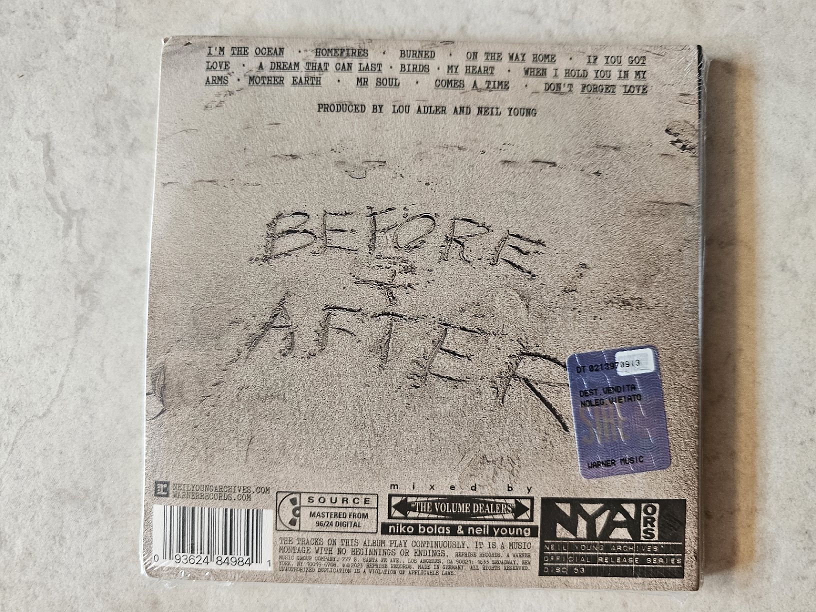 CD: Neil Young  -  Before And After  /  Fabrikneu – Nuovo e nell'imballaggio originale da Schneisingen venduto da backstore24 1