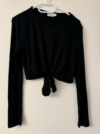 Haut noire nouée NA-KD Taille M - Idéale mi-saison!