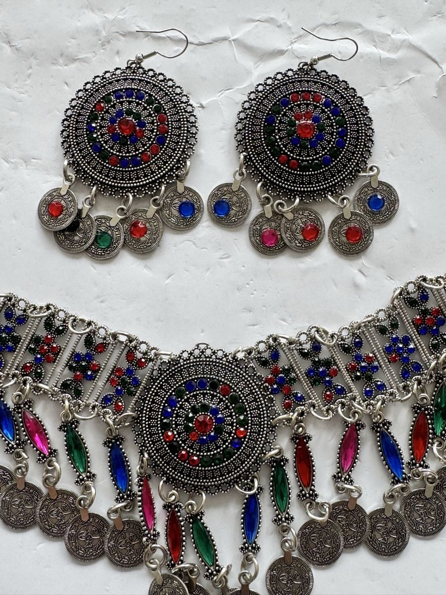 Catenine: Boho Ethno Schmuckset – Statement Halskette & Ohrringe – Usato da Worblaufen venduto da mar_tfk8 1