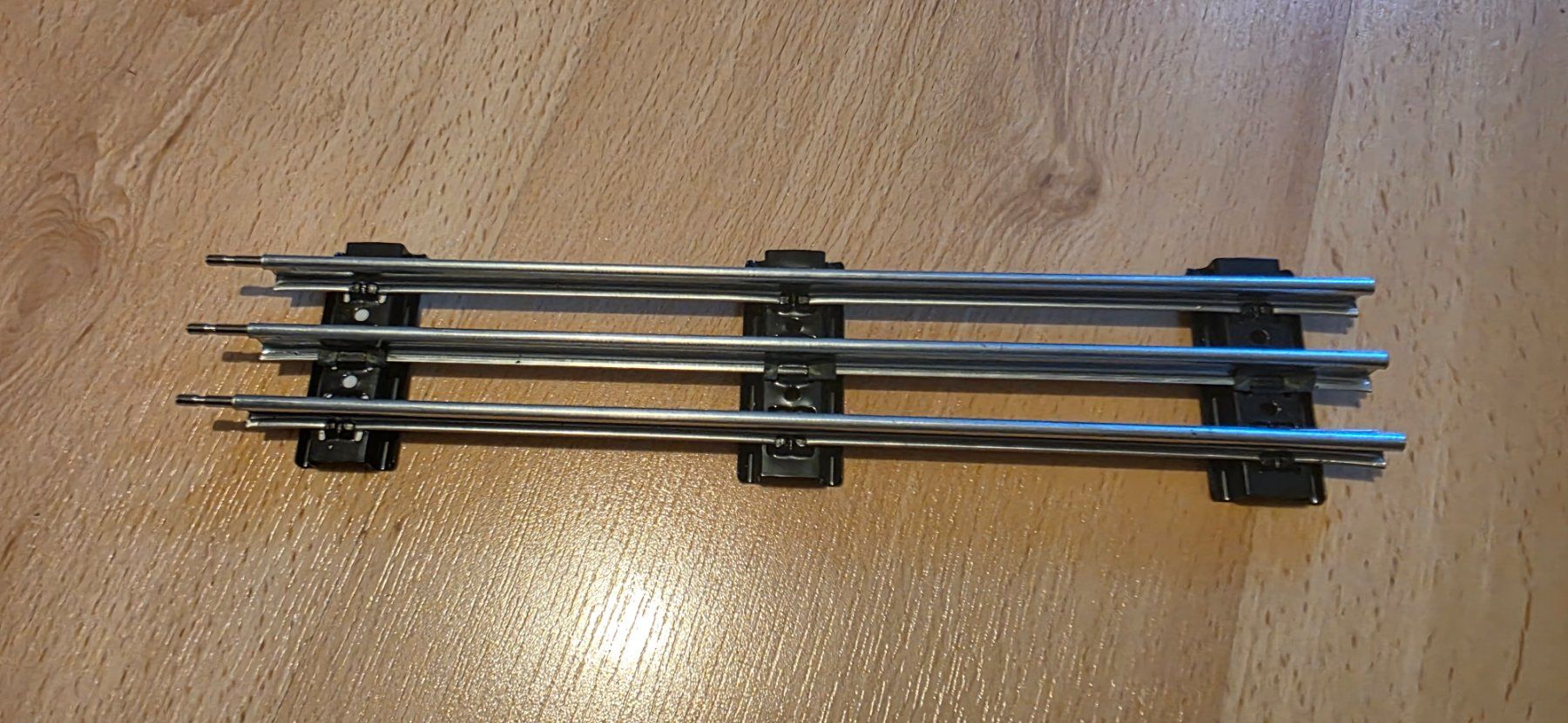 Lionel Trains électriques: MENARDS 10" STRAIGHT O gauge Track Section – Neuf (Voir description) à Hochfelden par Danizh0