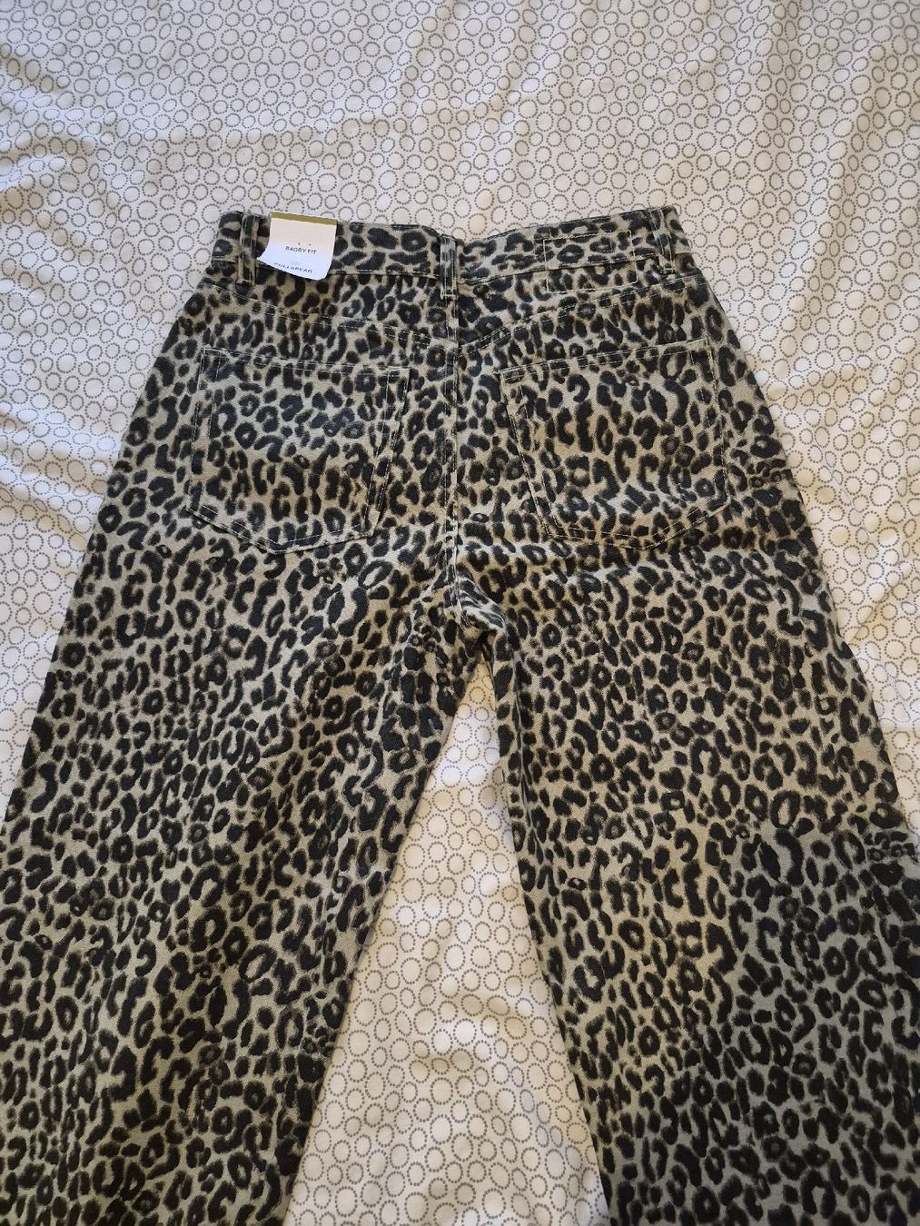 Pull&Bear Pantalons: pull and bear leopard baggy trousers NEW – Neuf avec emballage d'origine à Genève par ana_rocha 1