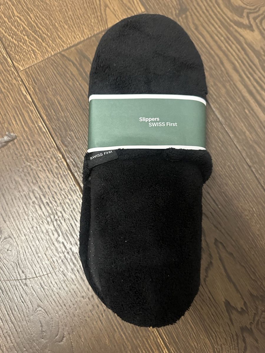 Chaussures hommes: Swiss First Slippers Gr L – Neuf avec emballage d'origine à Büren SO par Nico59