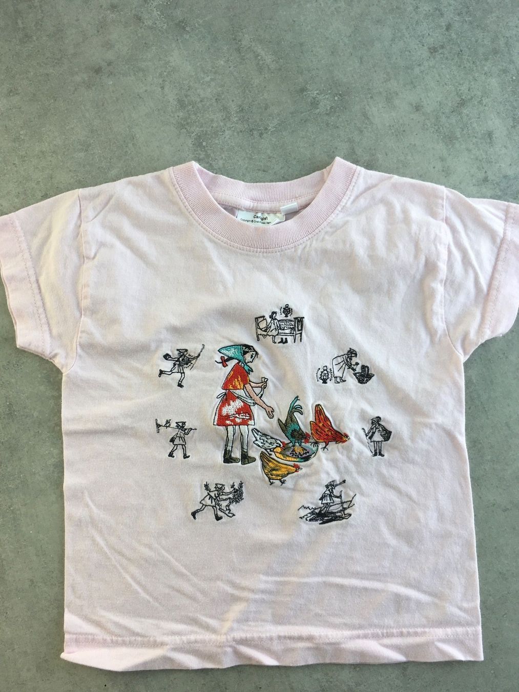 Lotti & Set di vestiti: Kleiderpaket 4 T-Shirts, Gr. 98-104 – Usato da Zollikofen venduto da spunk65 5