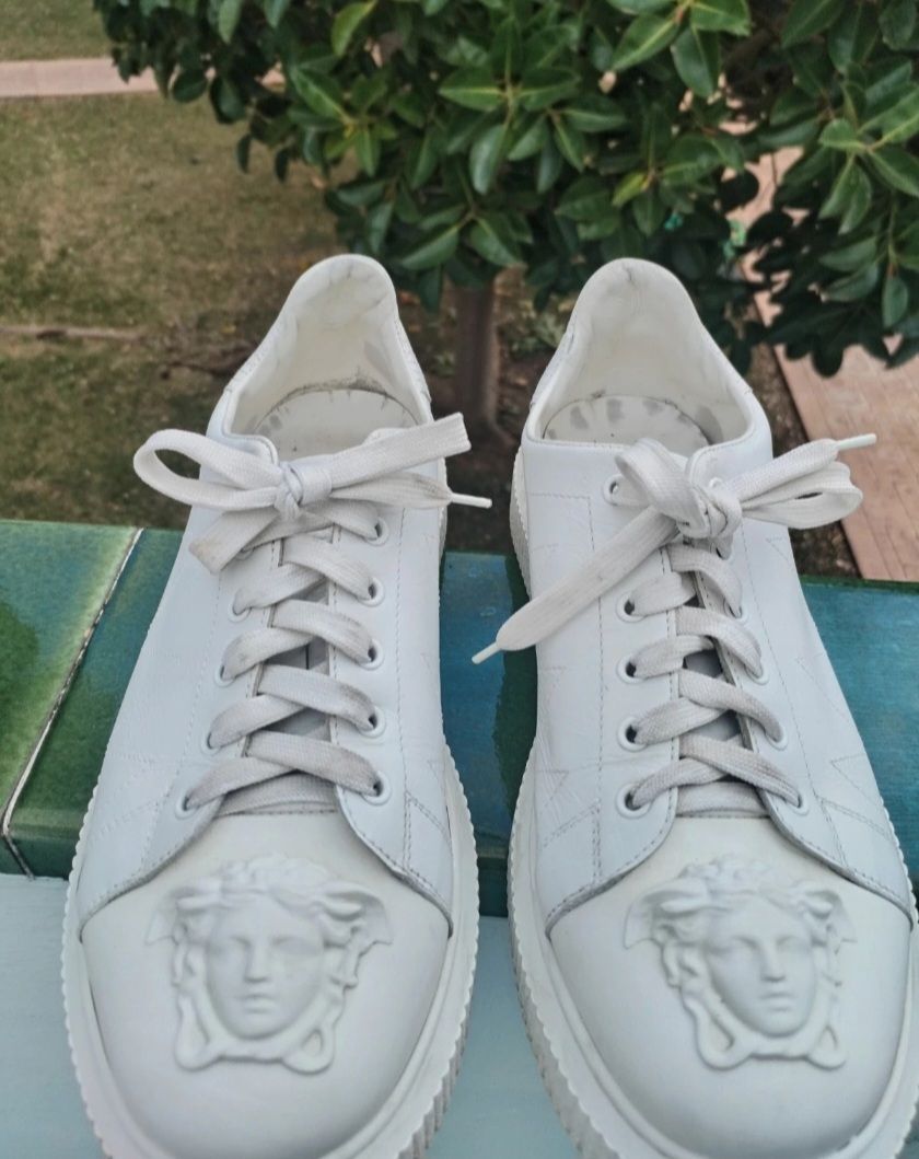 Versace Scarpe da uomo: Baskets Versace blanches - Élégantes et confortables! T.45 – Nuovo (secondo la descrizione) da Troistorrents venduto da ami_mzq5 1