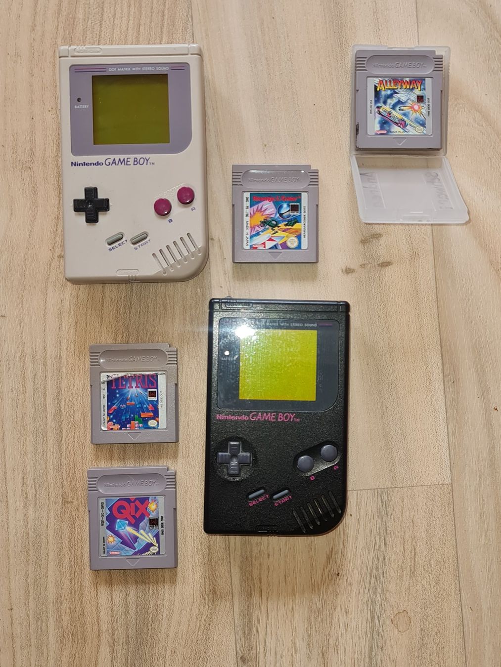Nintendo Konsolen: 2 Gameboy 4 Spiele ab 1 Fr. – Gebraucht aus Brunnadern von jim_c89c