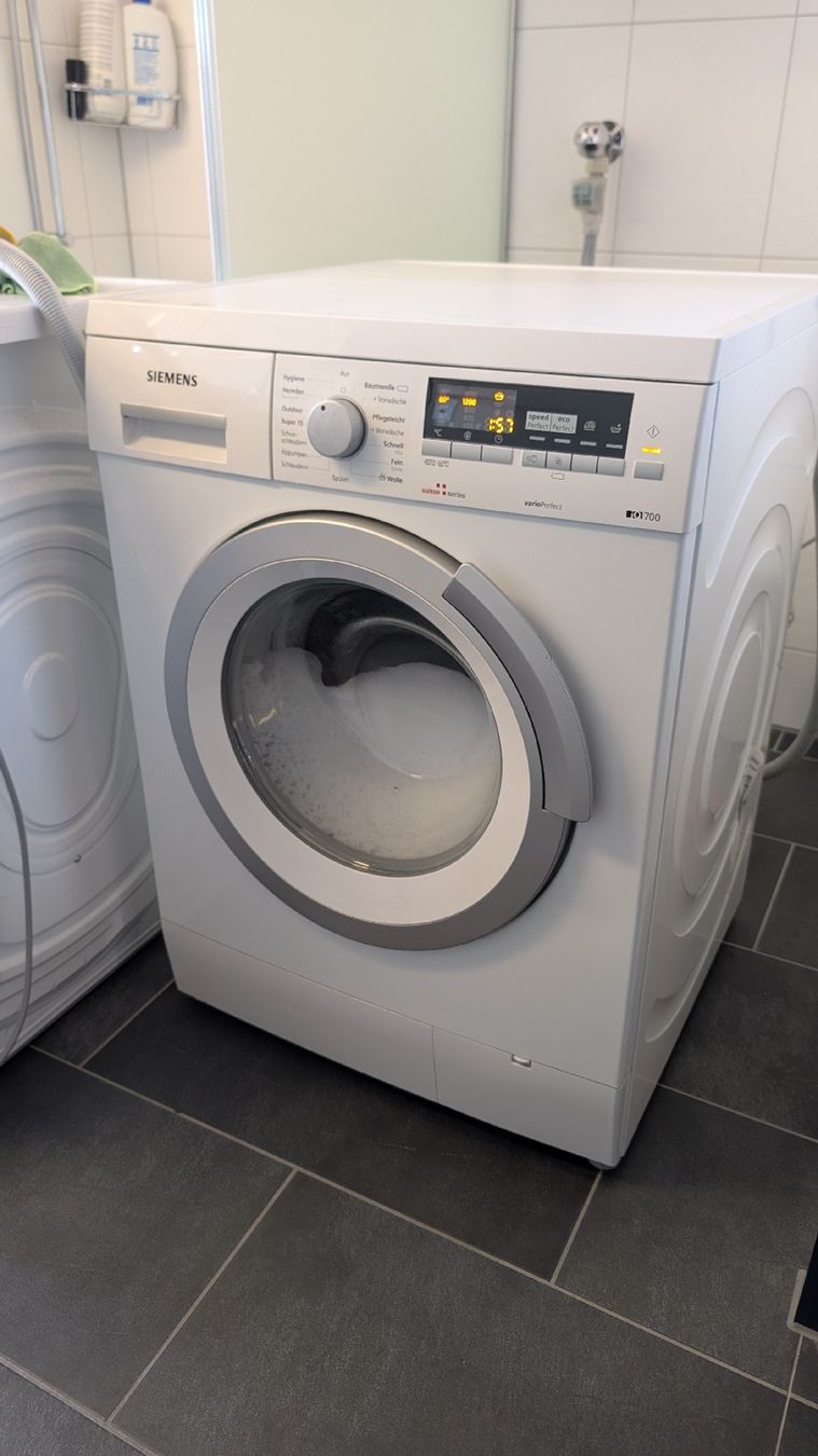 Siemens Lavatrici: Siemens Waschmaschine iQ700 – Usato da Trachslau venduto da Astr013 9