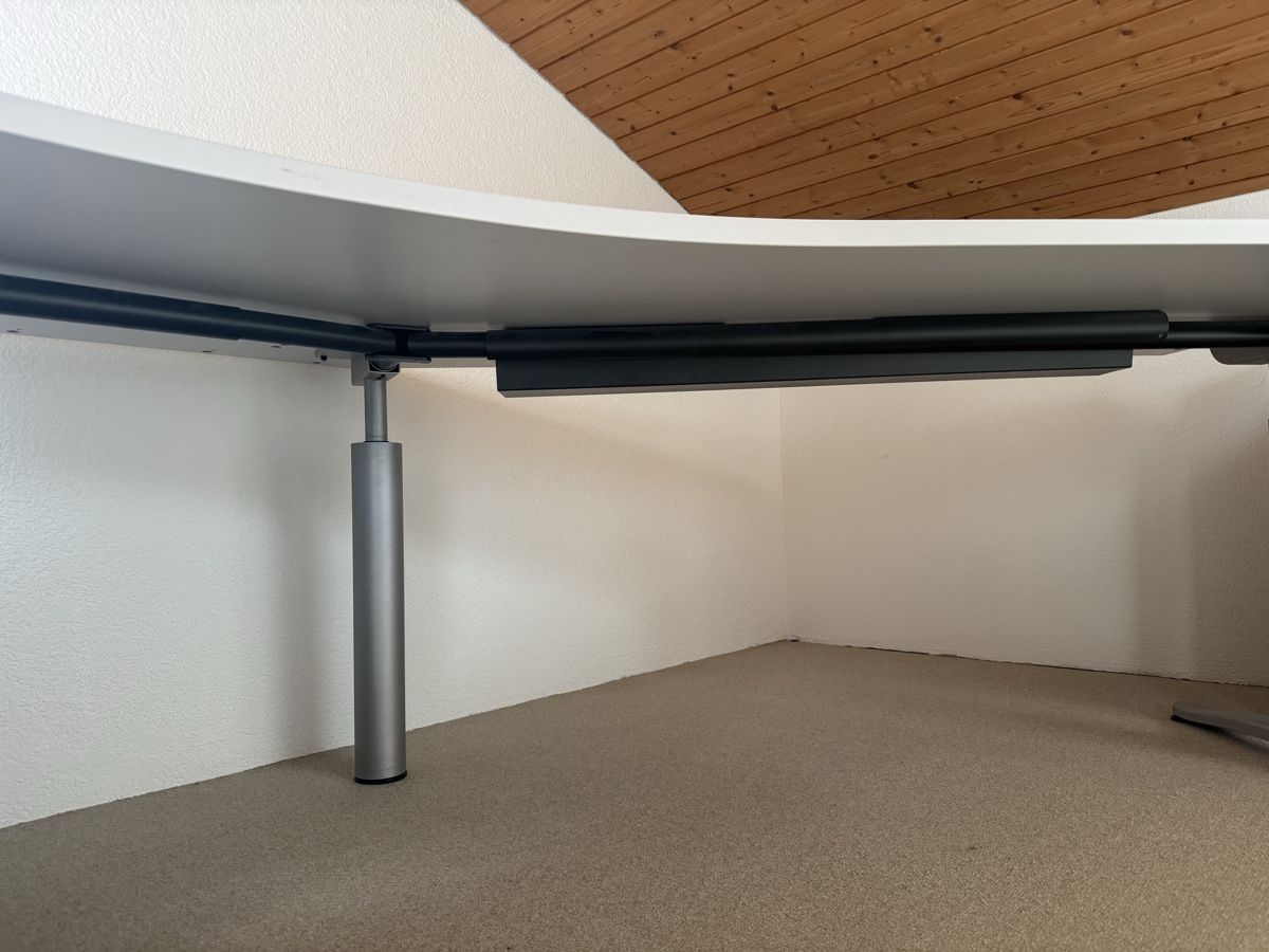 Schreibtische: Tisch – Gebraucht aus Thalwil von joe_f2kk 1