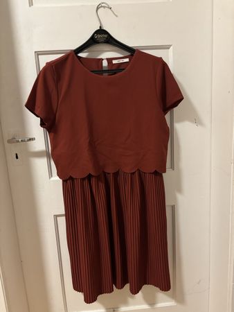 Kleid Grösse S Rot