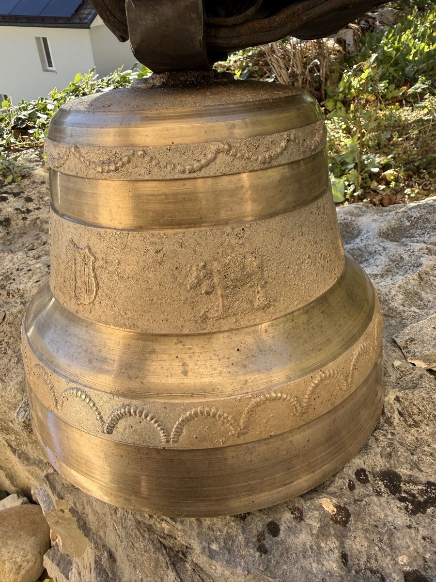 Glocken & Treicheln: Cloche de vache – Gebraucht aus Frinvillier von Samsara77 1