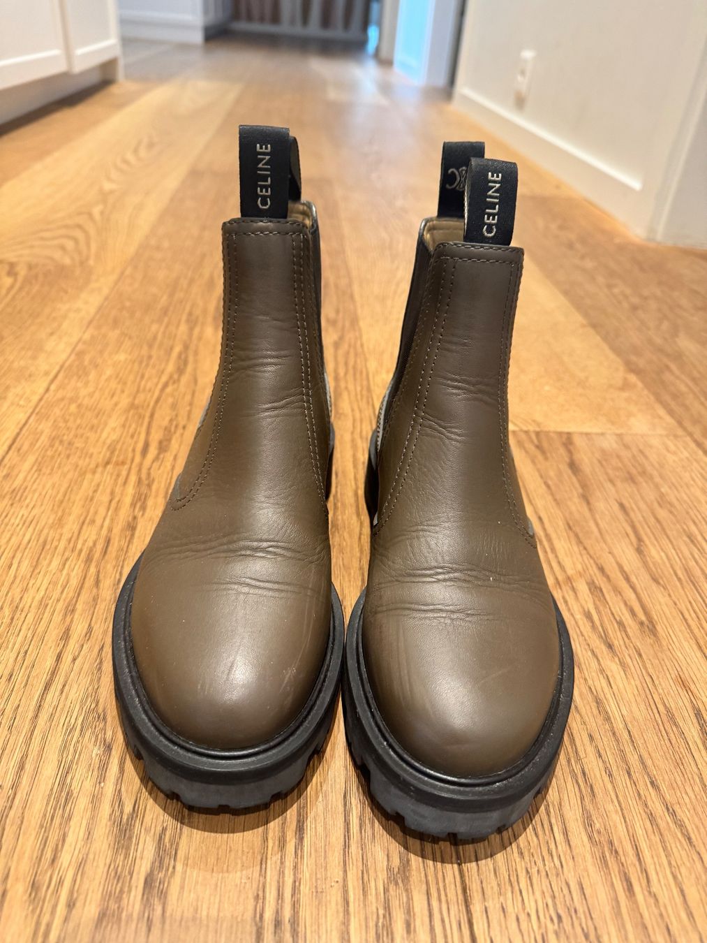 Celine Scarpe da donna: Bottes Chelsea Celine  kaki - Taille 36! – Usato da Genève venduto da bisounours23