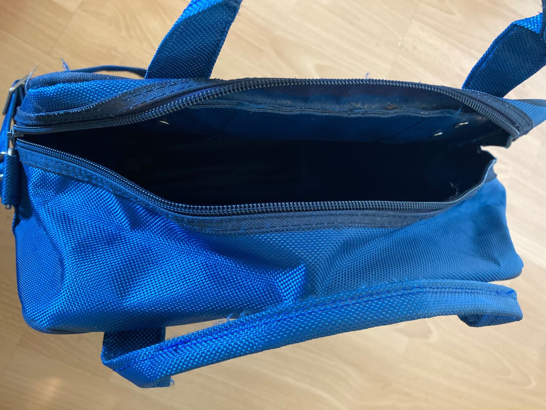 Borse: Kuoni Kulttasche – Usato da Basel venduto da Myriam3 2