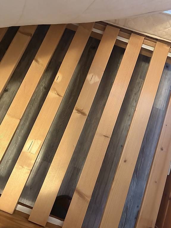 Betten: Bett mit 2 Matratzen und Lattenrost  – Gebraucht aus Schaffhausen von ann_q9gv 1
