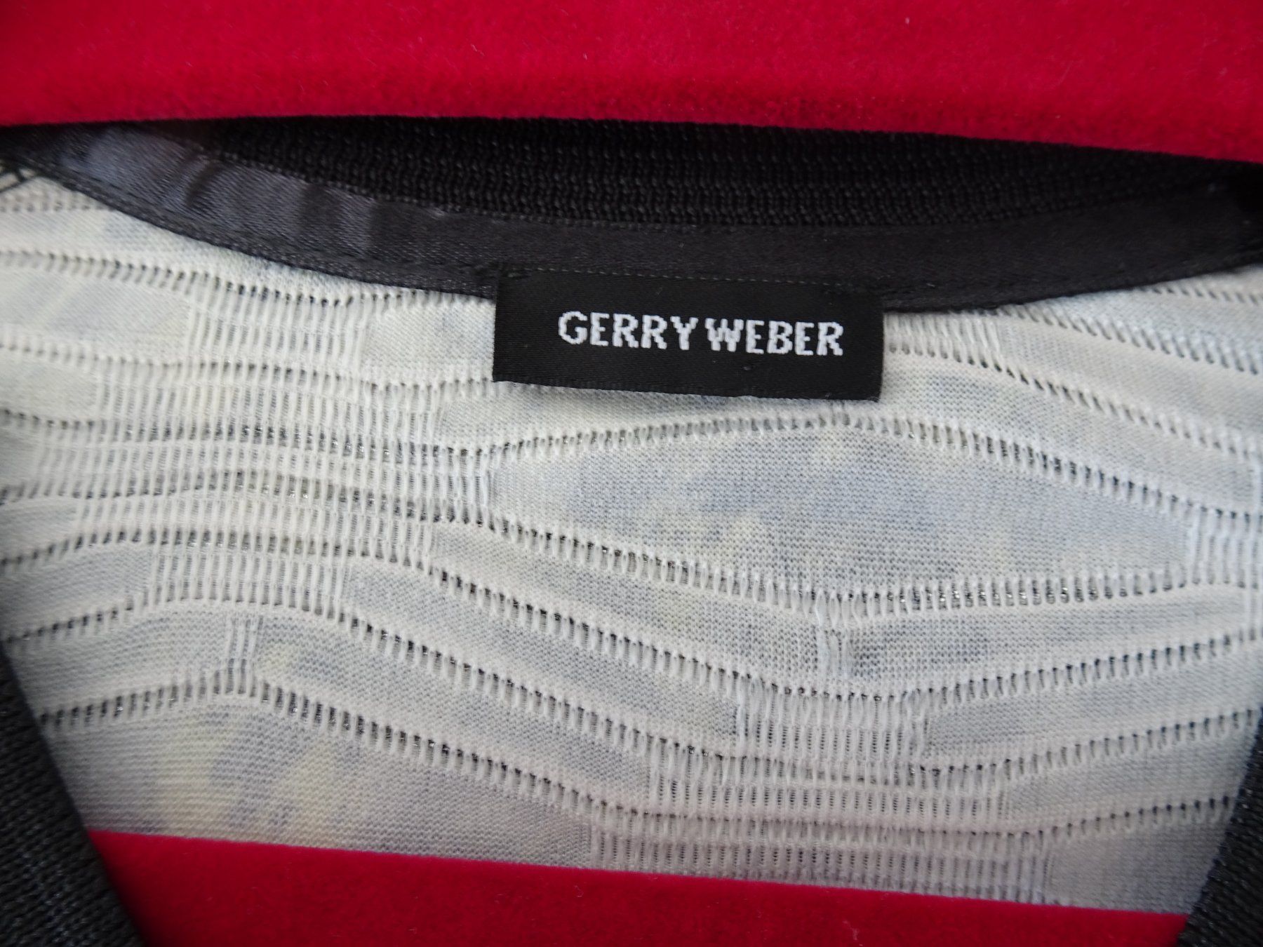 Gerry Weber Pulls & Sweat-shirts: GERRY WEBER  Pullover mit Reisverschluss / Feine Jacke – Neuf (Voir description) à Zürich par Roulet 2