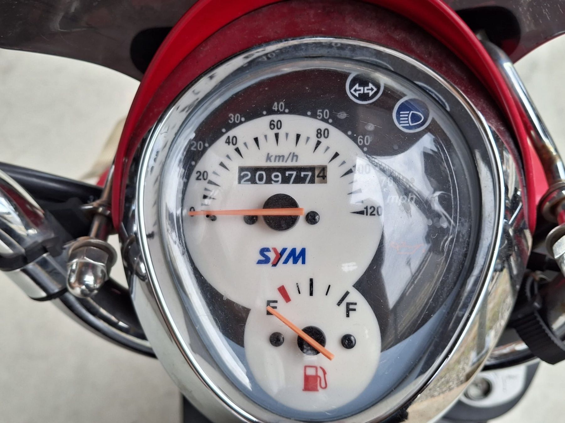 Scooters: Roller Sym Mio 100 Rot Weiss – Défectueux à Laufen par Dreier_Motos_AG 4