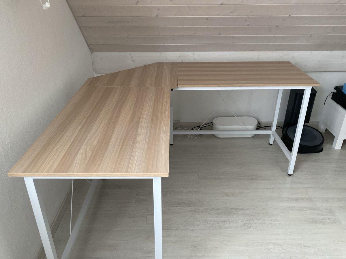 Tavoli: Schöner Ecktisch – Usato da Steinmaur venduto da Poleni 3