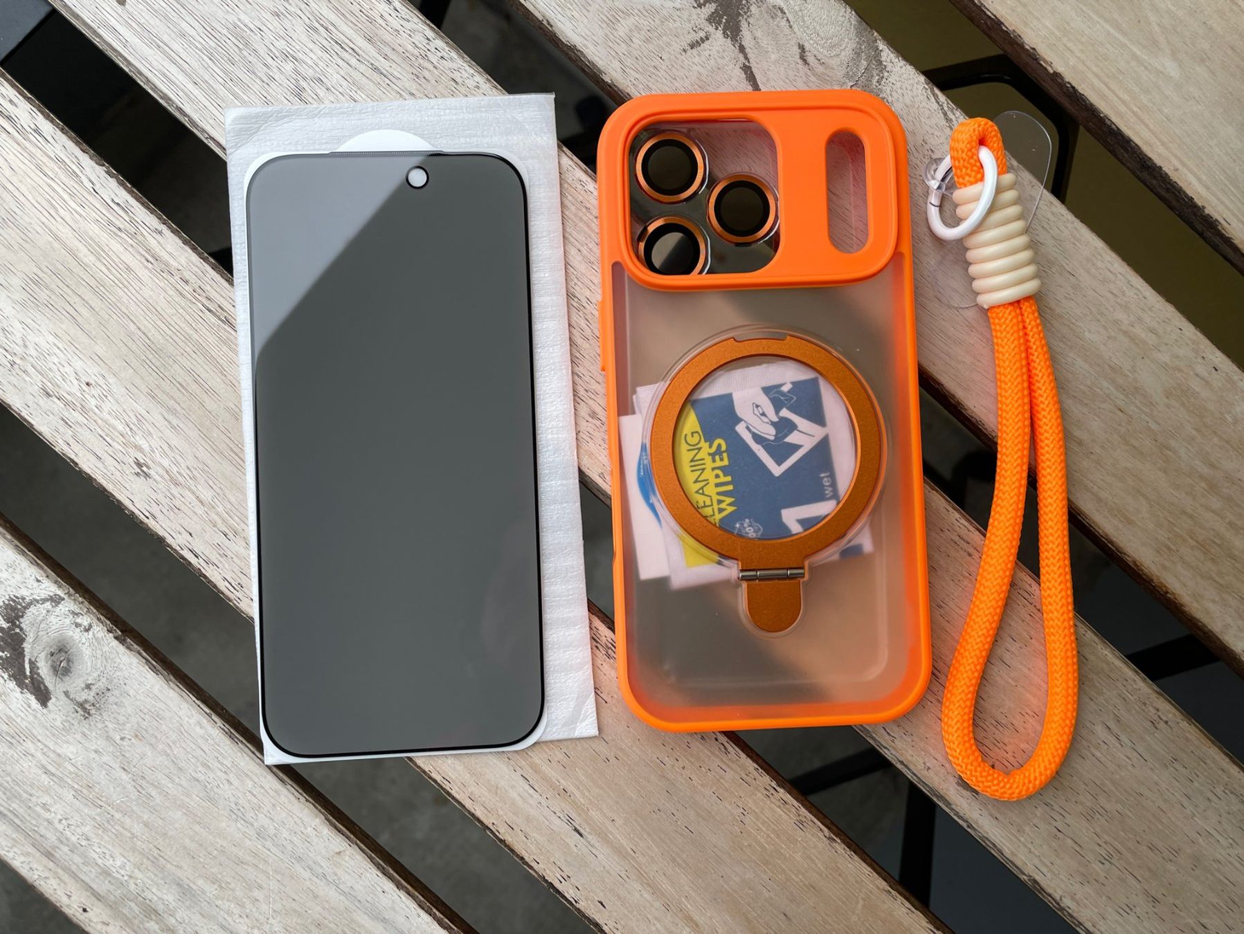 Cover & Protezioni schermo: Coque iPhone 17 Pro MagSafe + Verre Privacy + Lanière – Nuovo e nell'imballaggio originale da Thônex venduto da BrYu 7
