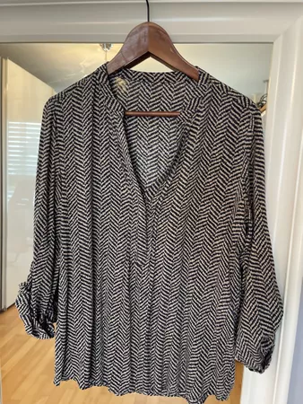 Bluse mit Muster, Grösse M!