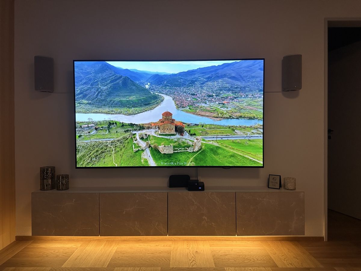 LG Televisori: LG OLED77C8LLA 77", OLED, 4K – Usato da Biel/Bienne venduto da Blueflug 1
