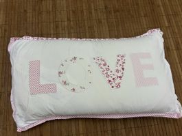 Süsses Kissen "Love" Dekokissen