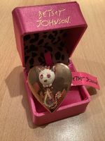 Herzförmiger Ring mit KATZE, (zum Fotos reintun)