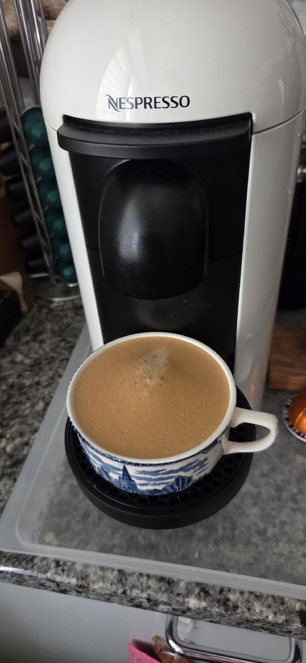 Nespresso Macchine per caffè & Macchine per espresso: Vertuo Nespresso Kaffeemaschine – Nuovo (secondo la descrizione) da Embrach venduto da Singvall 3