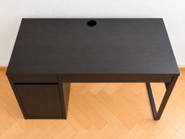 Desk for sale in good condition