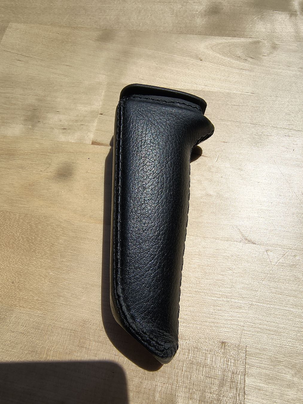BMW Tutti pezzi di ricambio auto: BMW handbrake handle black leather  – Usato da Rebstein venduto da sho_7yky