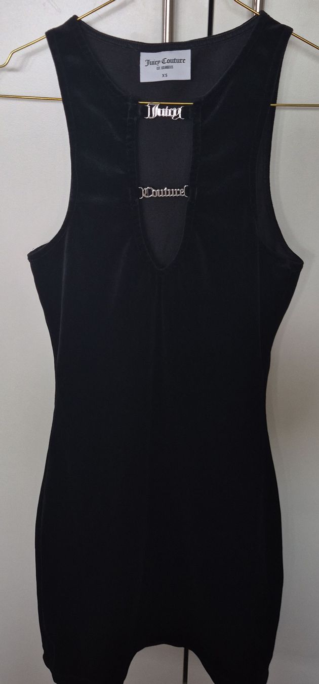 Juicy Couture Vestiti: Juicy Couture Samt Kleid Schwarzer Hingucker, Grösse XS – Usato da Bubikon venduto da NaralieG