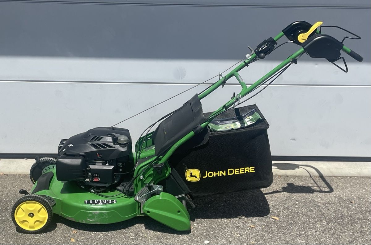 John Deere Tondeuses à gazon: John Deere Profimäher mit Heckwalze – D'occasion à Berg TG par jaccobi 1