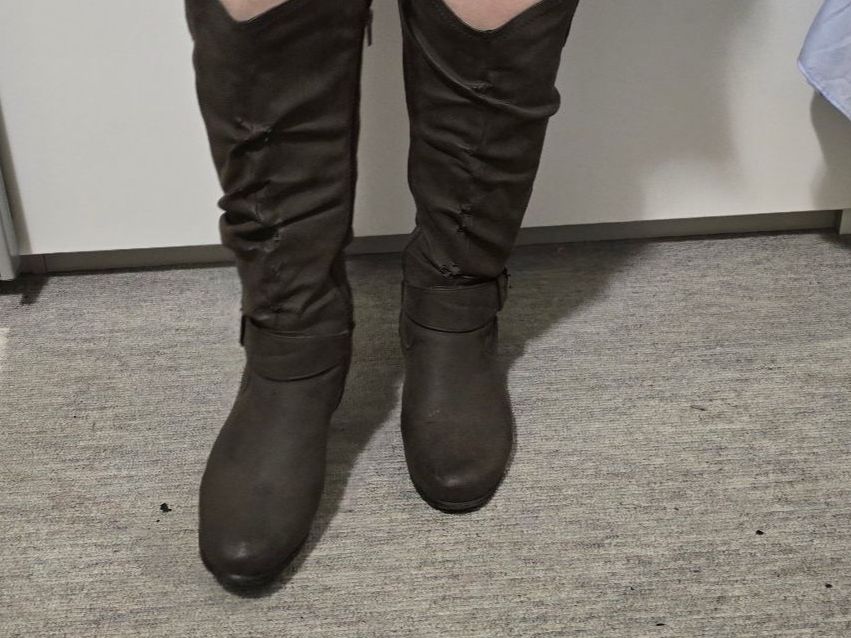 Damenschuhe: Stiefel Grösse 39 – Gebraucht aus Chur von Mikymiki 4