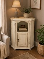 Shabby-Chic Eckschränkchen im Landhausstil
