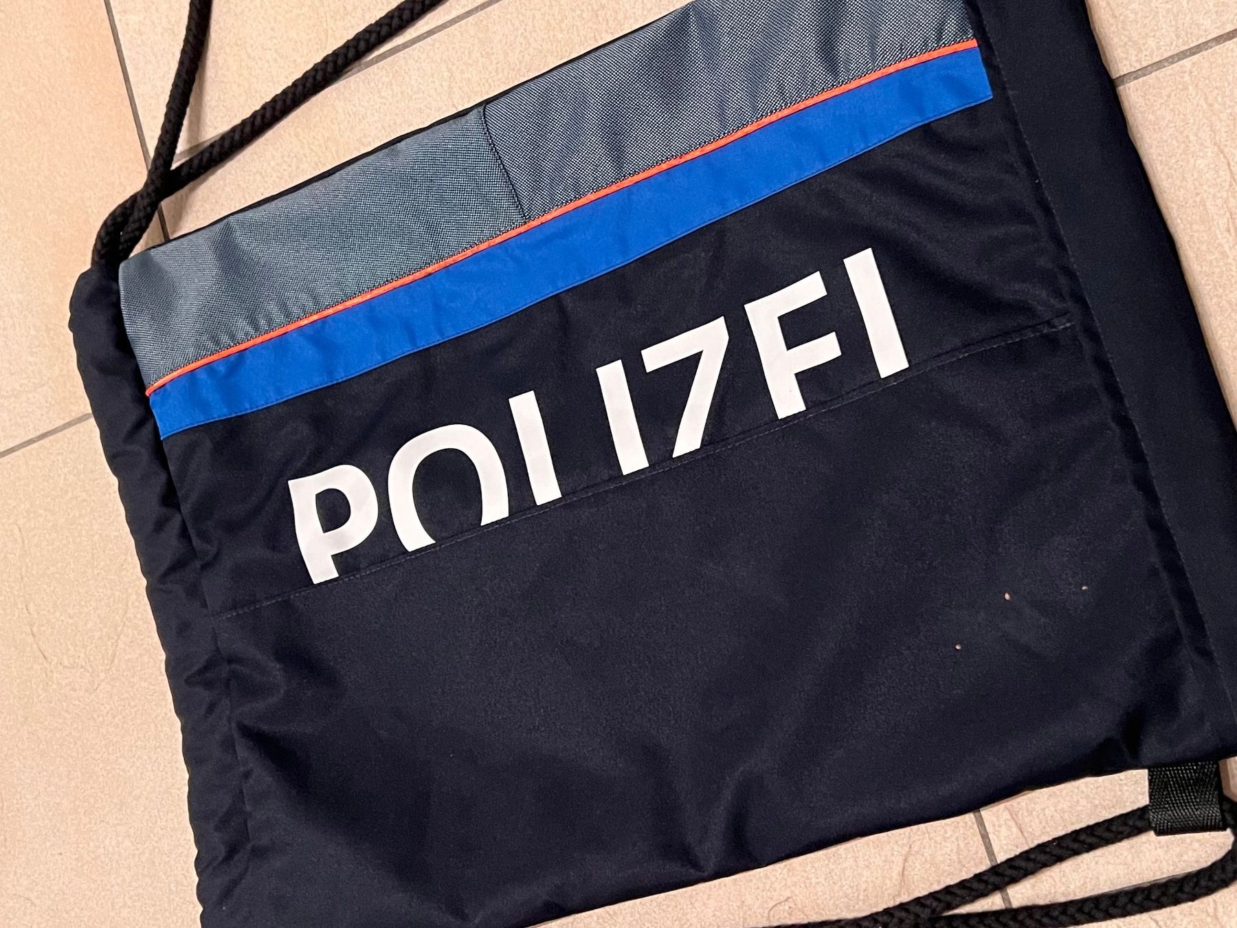 Borse: Polizei Turnbeutel / Kordeltasche – Usato da Winterthur venduto da ChicMarkt 2