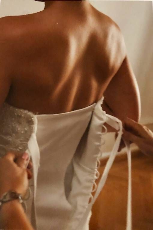 Kleider: Wunderschönes Hochzeitskleid mit Spitze – Gebraucht aus Luzern von bar_8lqm 2
