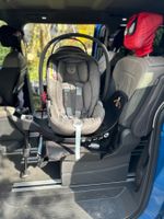 Cybex Cloud Z i-Size Infant Car Seat + Cybex Base Z 1st