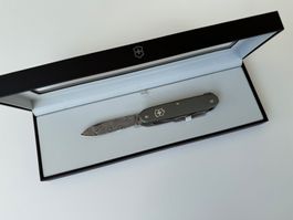 Victorinox Damast Limited Edition "Damascus Pioneer LE 2016"