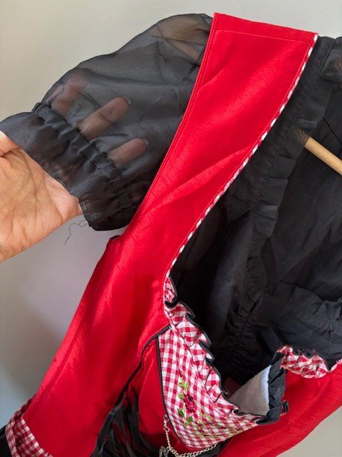 Vestiti: Wunderschönes DIRNDL inkl. Bluse (Komplett) – Usato da Zürich venduto da CoCos_Closet 5