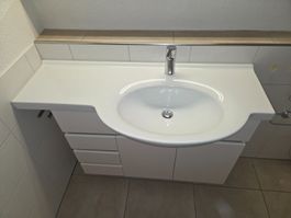 Waschtisch mit Unterschrank, ideal für jedes Badezimmer!