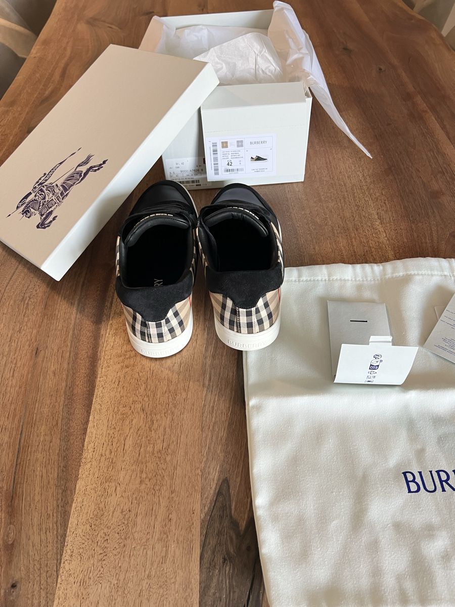 Burberry Herrenschuhe: Burberry Low Top Sneakers EU42 – Neu (gemäss Beschreibung) aus Schwerzenbach von TypeR 3